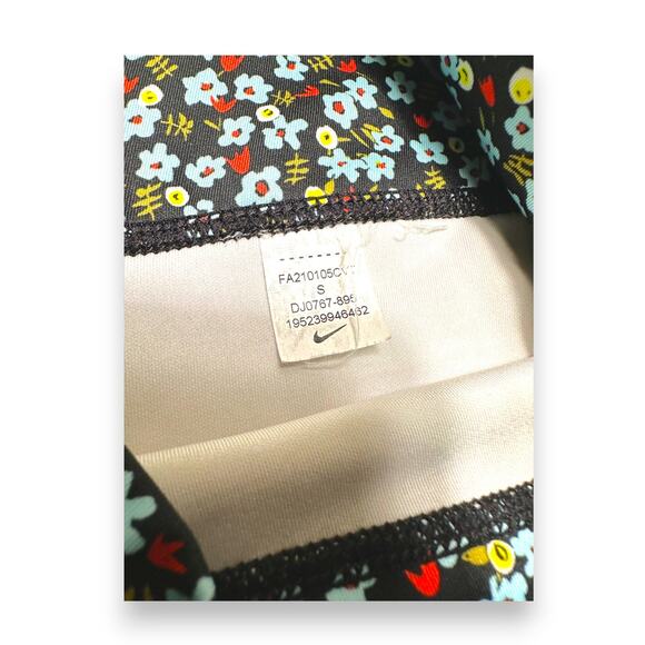 Nike Dri-Fit All Over Floral High Waisted Leggings Size Small - Picture 11 of 11